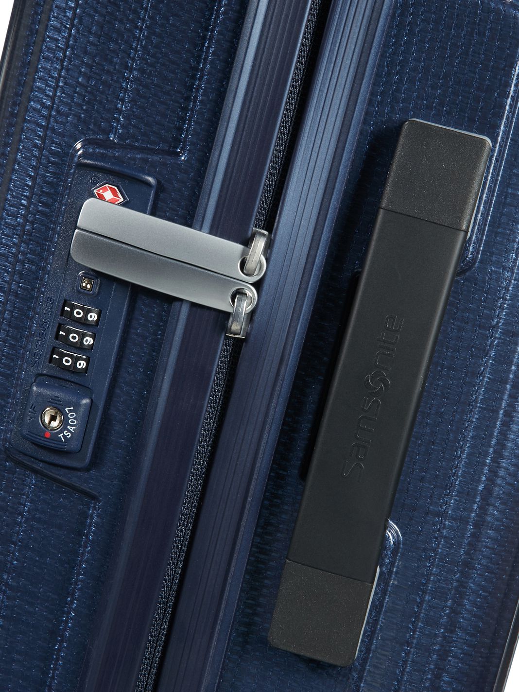 Samsonite Lite-Box 4-pyöräinen vetolaukku 81 cm Samsonite Lite-Box 4-pyöräinen vetolaukku 81 cm