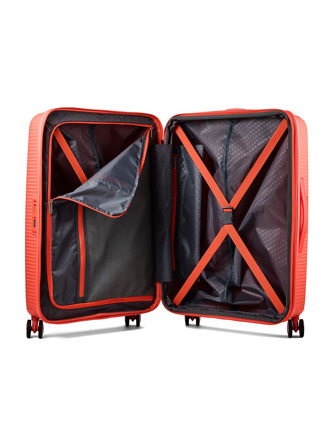 American Tourister Soundbox 4-hjulig Resväska 67 cm med expansionsveck American Tourister Soundbox 4-hjulig Resväska 67 cm med expansionsveck