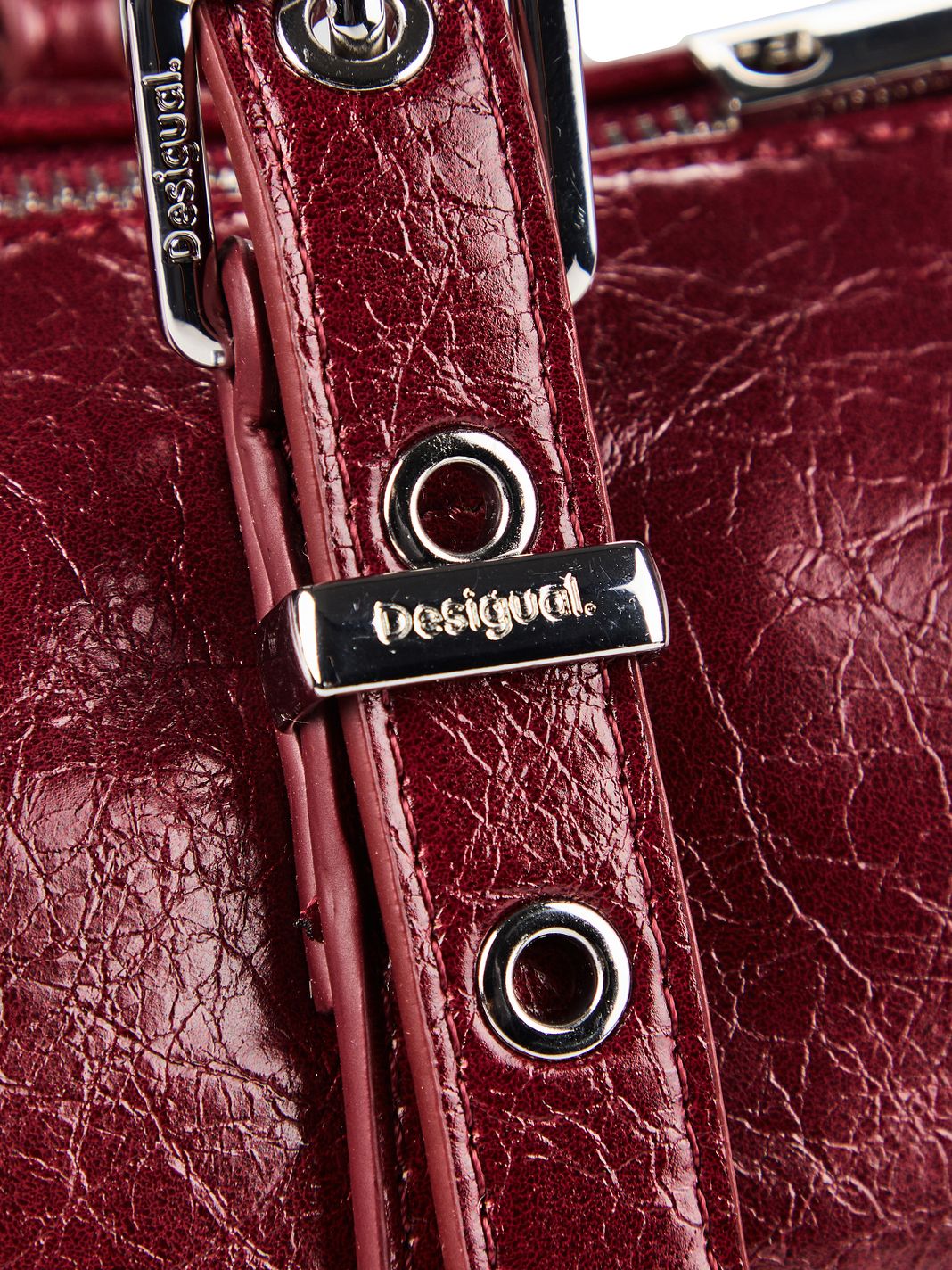 Desigual Half Logo Olkalaukku 41.5 cm Desigual Half Logo Olkalaukku 41.5 cm