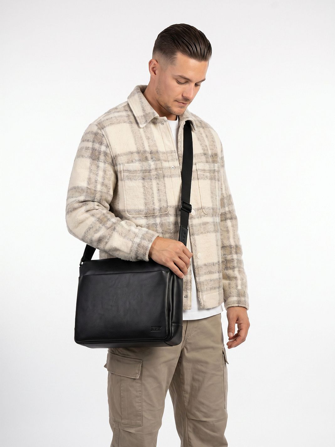 Jost Riga Borsa messenger Protezione RFID 38 cm Vano porta PC Jost Riga Borsa messenger Protezione RFID 38 cm Vano porta PC
