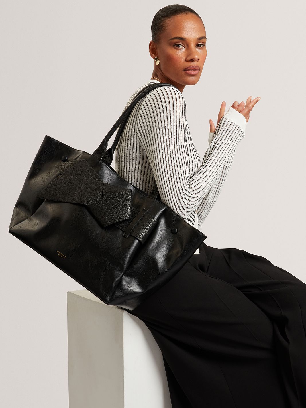 Ted Baker Sophian Borsa tote 37 cm Ted Baker Sophian Borsa tote 37 cm