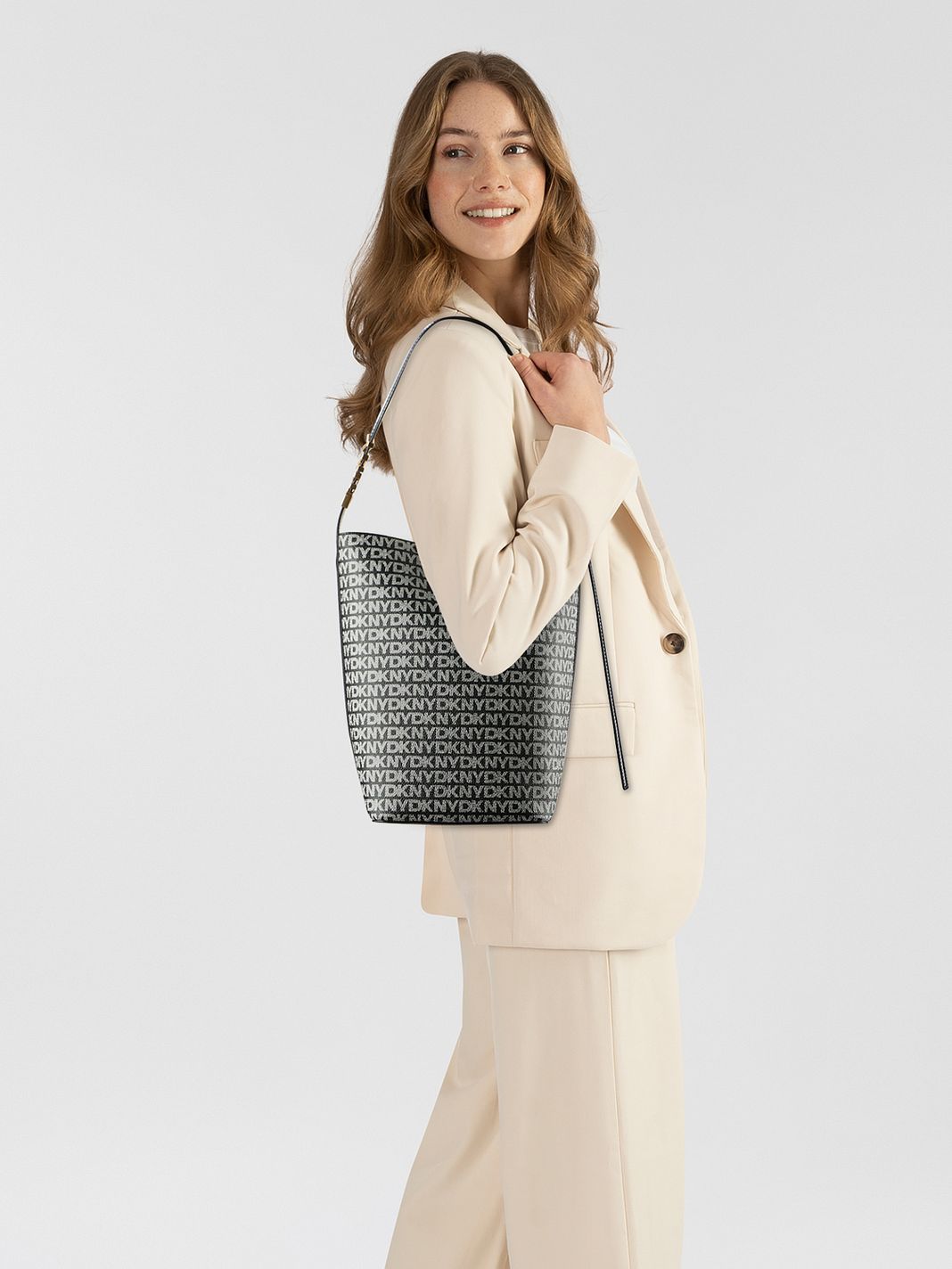DKNY Avril Borsa secchiello 17 cm DKNY Avril Borsa secchiello 17 cm