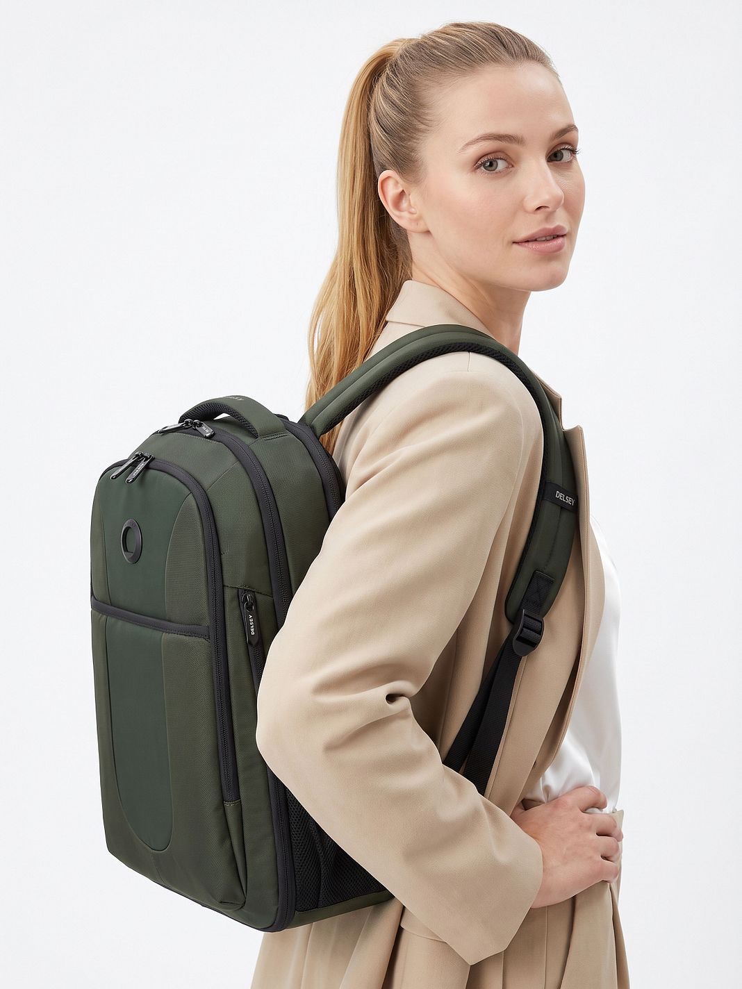 Delsey Paris DLC 2.0 Daypack 44 cm Vano porta PC Delsey Paris DLC 2.0 Daypack 44 cm Vano porta PC