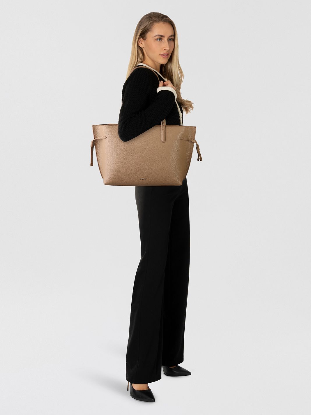 Furla Ava Borsa tote Vera Pelle 34 cm Furla Ava Borsa tote Vera Pelle 34 cm