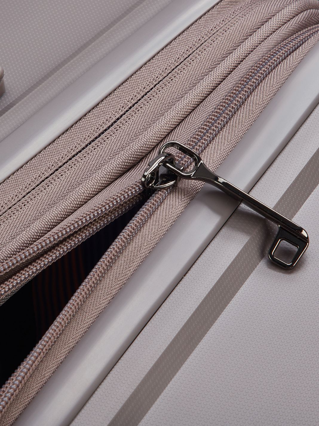 Delsey Paris Lutece 4 ruote Carrello 69 cm Delsey Paris Lutece 4 ruote Carrello 69 cm