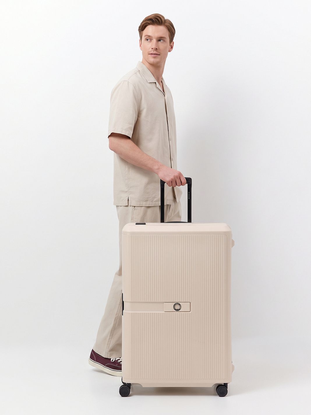 Delsey Paris Vauban 4 kolečka kufr 82 cm Delsey Paris Vauban 4 kolečka kufr 82 cm