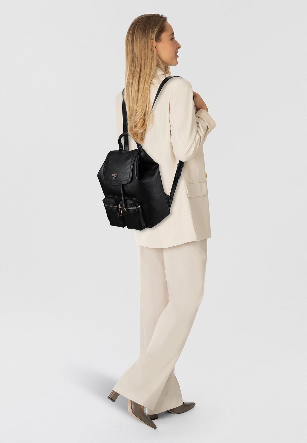 Guess Manhattan Mochila urbana 22 cm Guess Manhattan Mochila urbana 22 cm