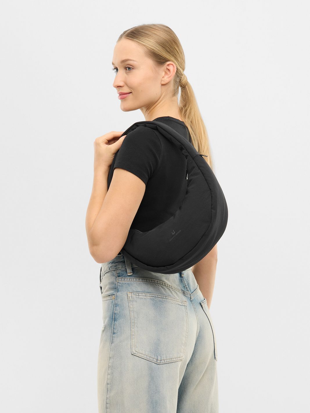 Johnny Urban Lou Skuldertaske M 35 cm Johnny Urban Lou Skuldertaske M 35 cm