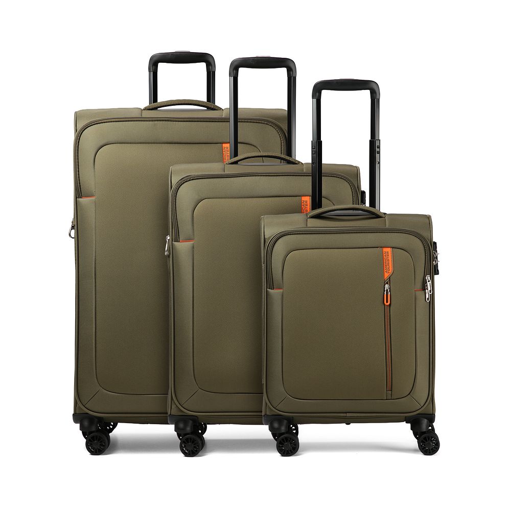 American Tourister Nitestream 4-hjulig Resväskeset 3-delad med expansionsveck American Tourister Nitestream 4-hjulig Resväskeset 3-delad med expansionsveck
