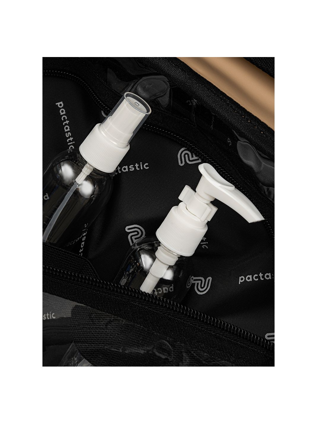 Pactastic Urban Collection Borsa da toilette 33 cm Pactastic Urban Collection Borsa da toilette 33 cm