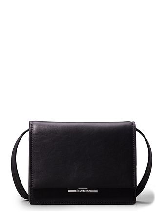 Calvin Klein CK Linear Skuldertaske 20 cm Calvin Klein CK Linear Skuldertaske 20 cm