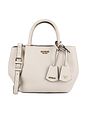 Guess Amorette Tygkasse 33 cm - off white Guess Amorette Tygkasse 33 cm