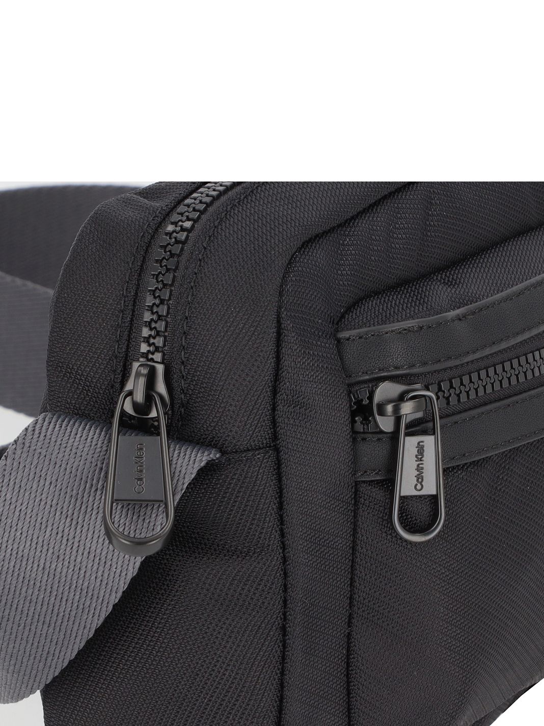 Calvin Klein CK Elevated Borsa a tracolla 22 cm Calvin Klein CK Elevated Borsa a tracolla 22 cm