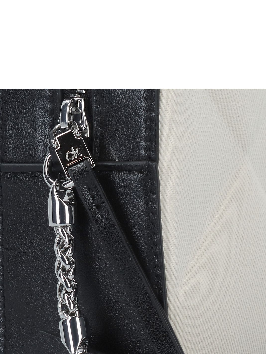 Calvin Klein Quilt Borsa a tracolla 23 cm Calvin Klein Quilt Borsa a tracolla 23 cm
