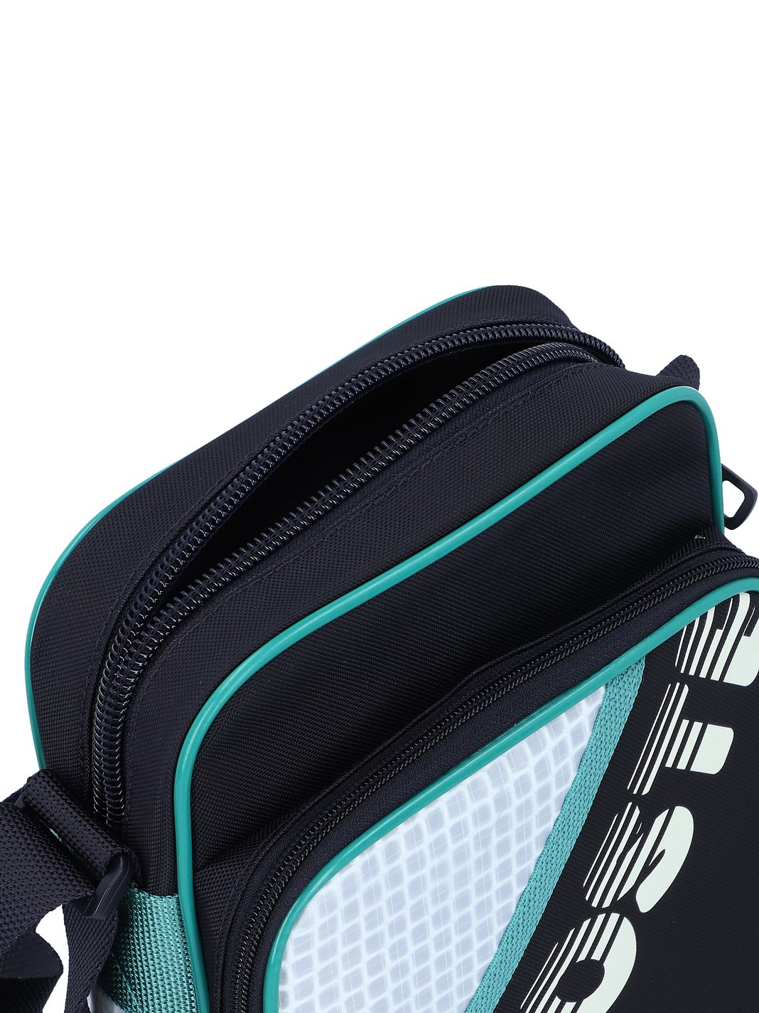 Lacoste Brewen Borsa a tracolla 19.5 cm Lacoste Brewen Borsa a tracolla 19.5 cm