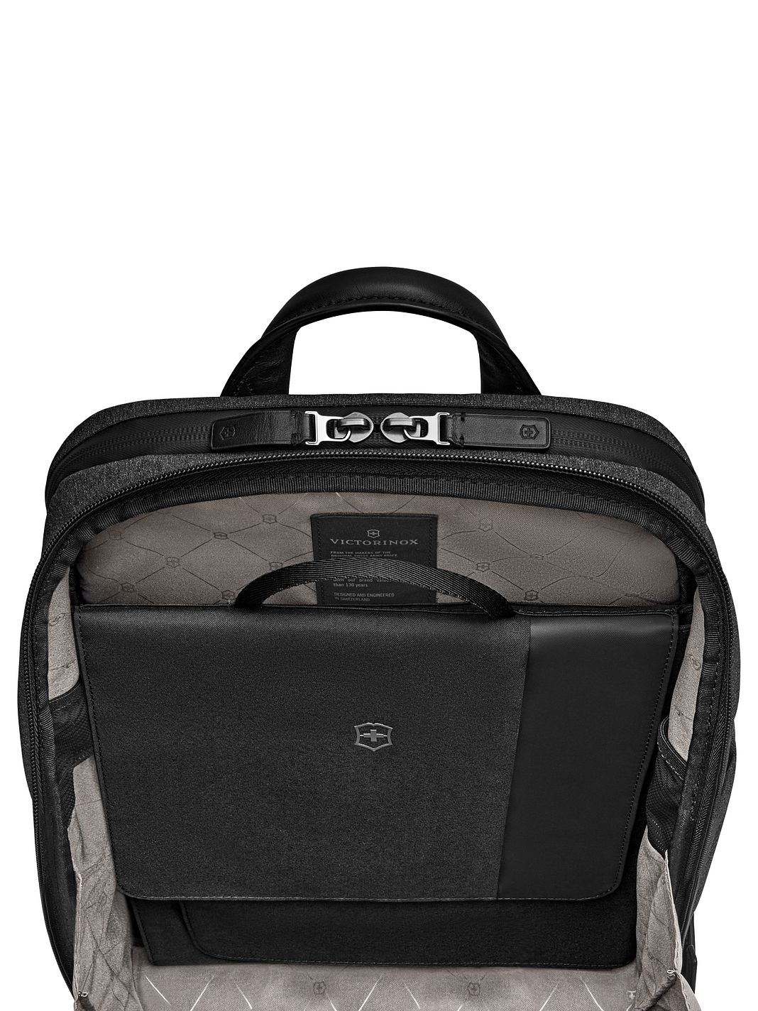 Victorinox Bolsa camisera Travel Essentials S 33,5 cm