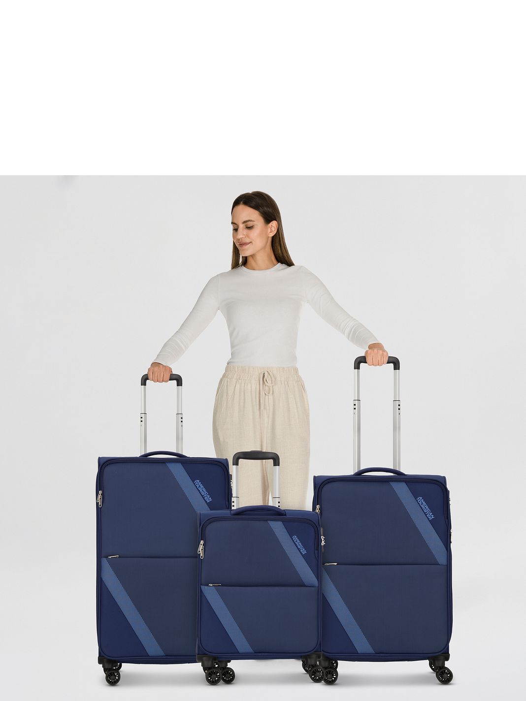American Tourister Star Max 4 ruote Set di valigie 3 pezzi espandibile American Tourister Star Max 4 ruote Set di valigie 3 pezzi espandibile