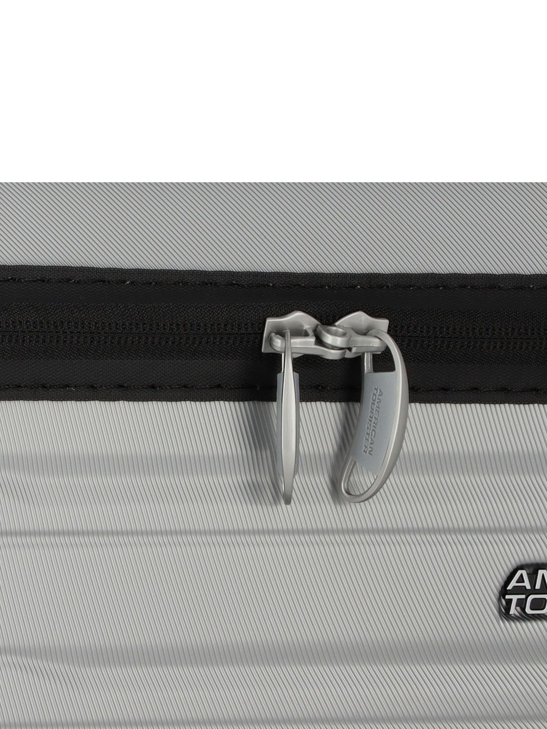 American Tourister Flashline Beautybox 36 cm American Tourister Flashline Beautybox 36 cm