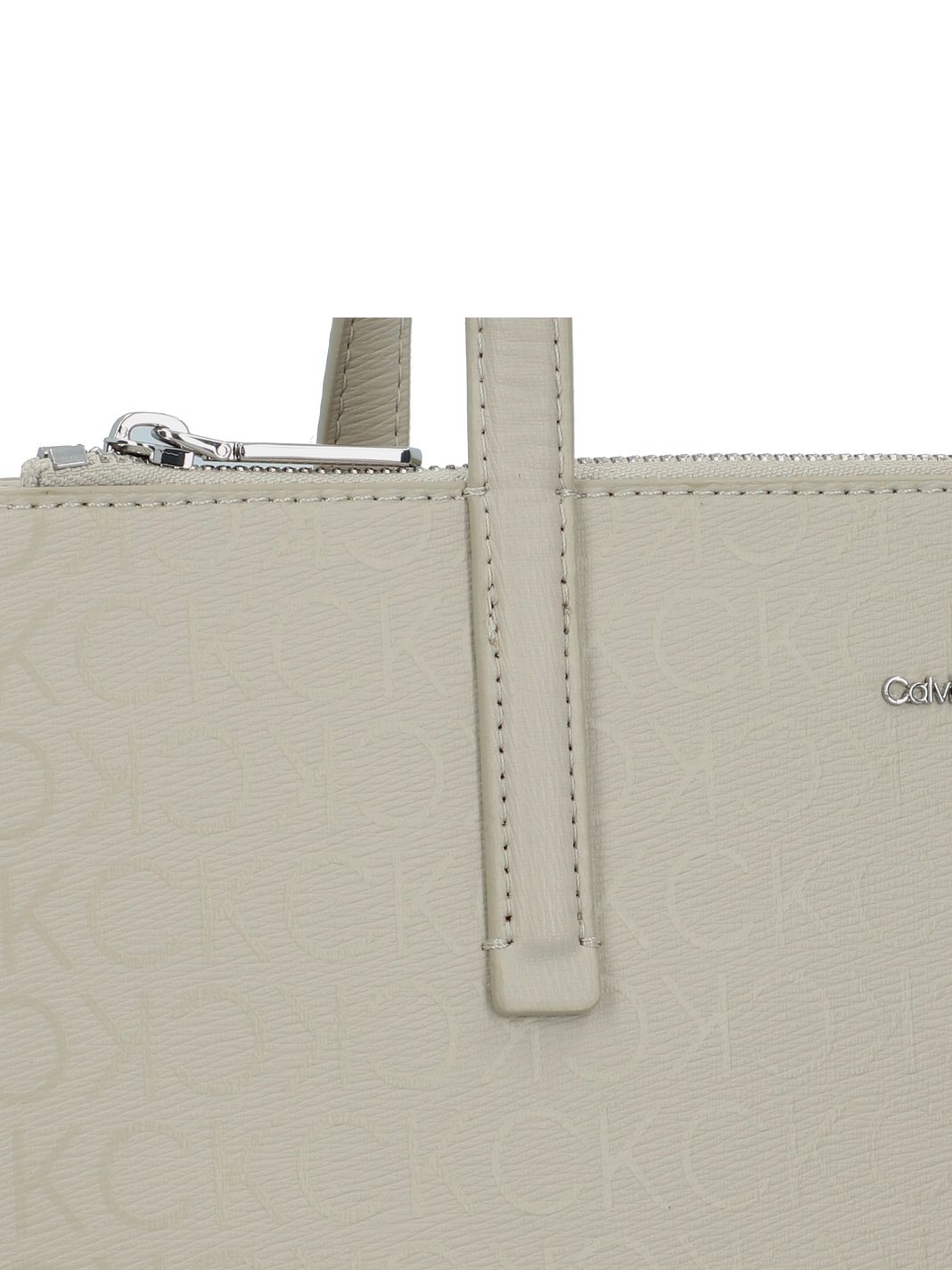 Calvin Klein CK Must Olkalaukku 33 cm Calvin Klein CK Must Olkalaukku 33 cm