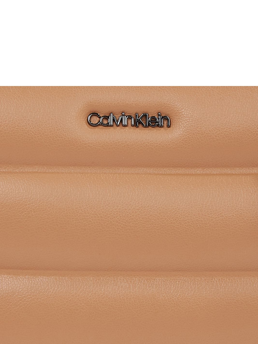 Calvin Klein Line Quilt Bolso bandolera 22 cm Calvin Klein Line Quilt Bolso bandolera 22 cm