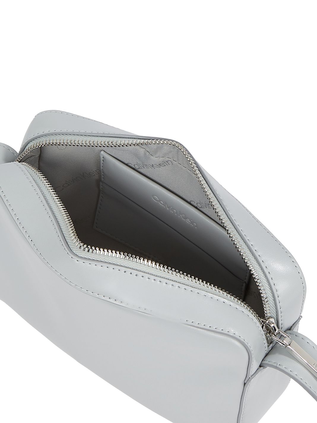Calvin Klein Embossed Borsa a tracolla 22.5 cm Calvin Klein Embossed Borsa a tracolla 22.5 cm