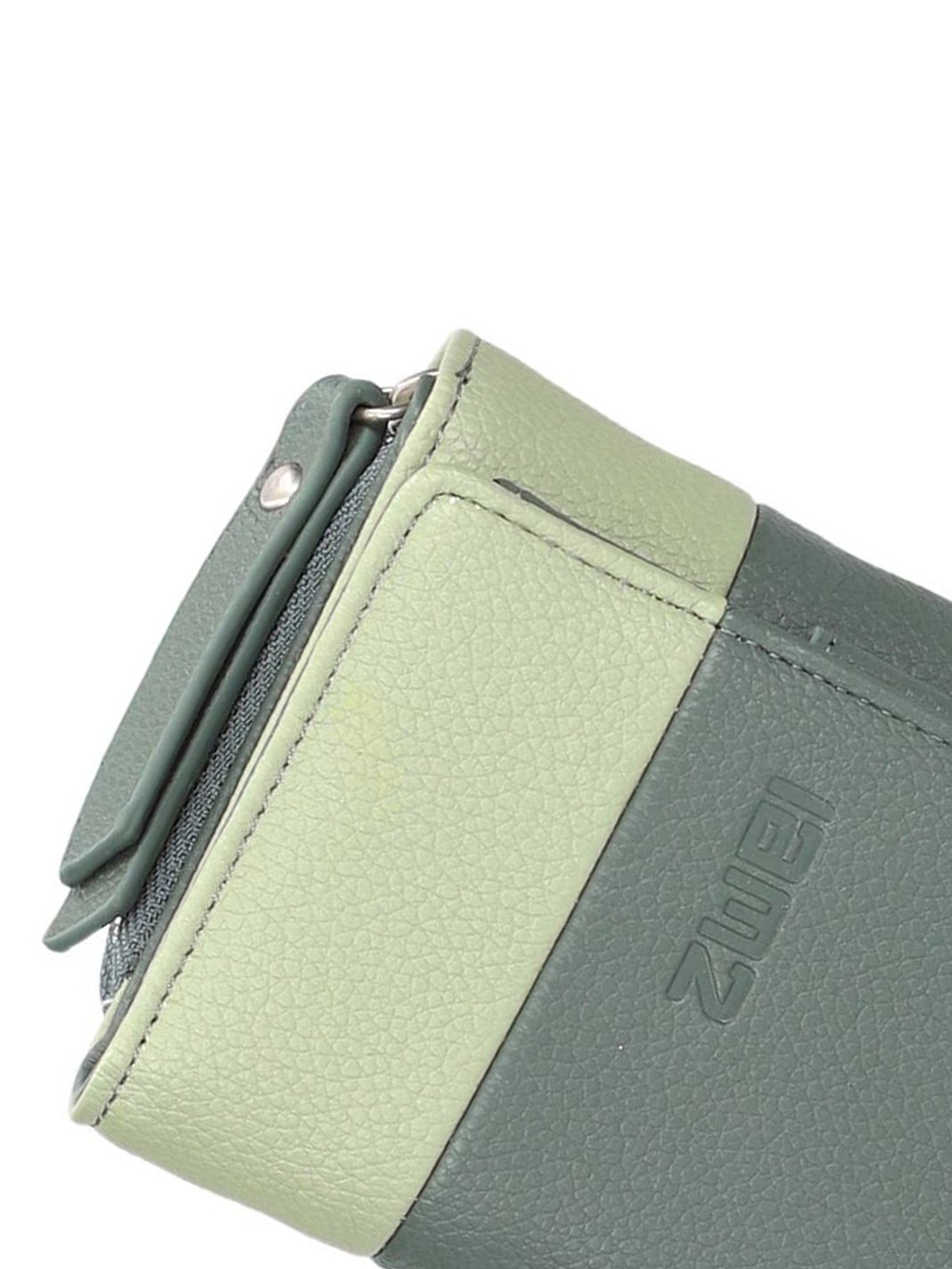 Zwei Eva Cartera 9 cm Zwei Eva Cartera 9 cm