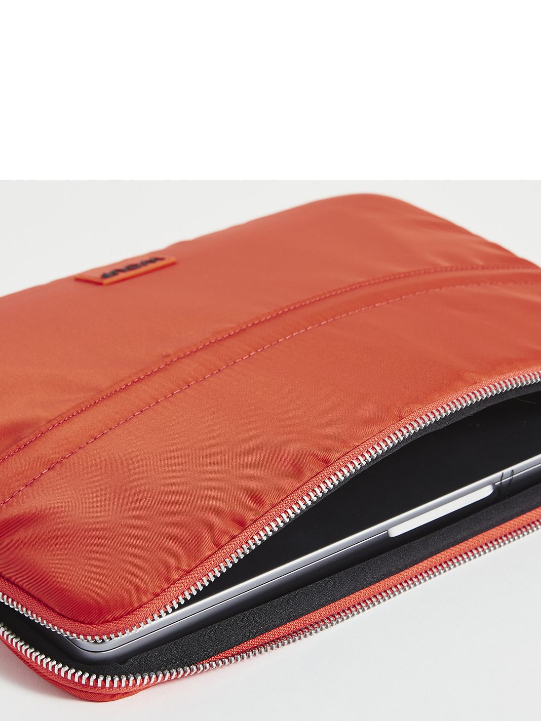 Wouf Pouzdro na notebook 35 cm Wouf Pouzdro na notebook 35 cm