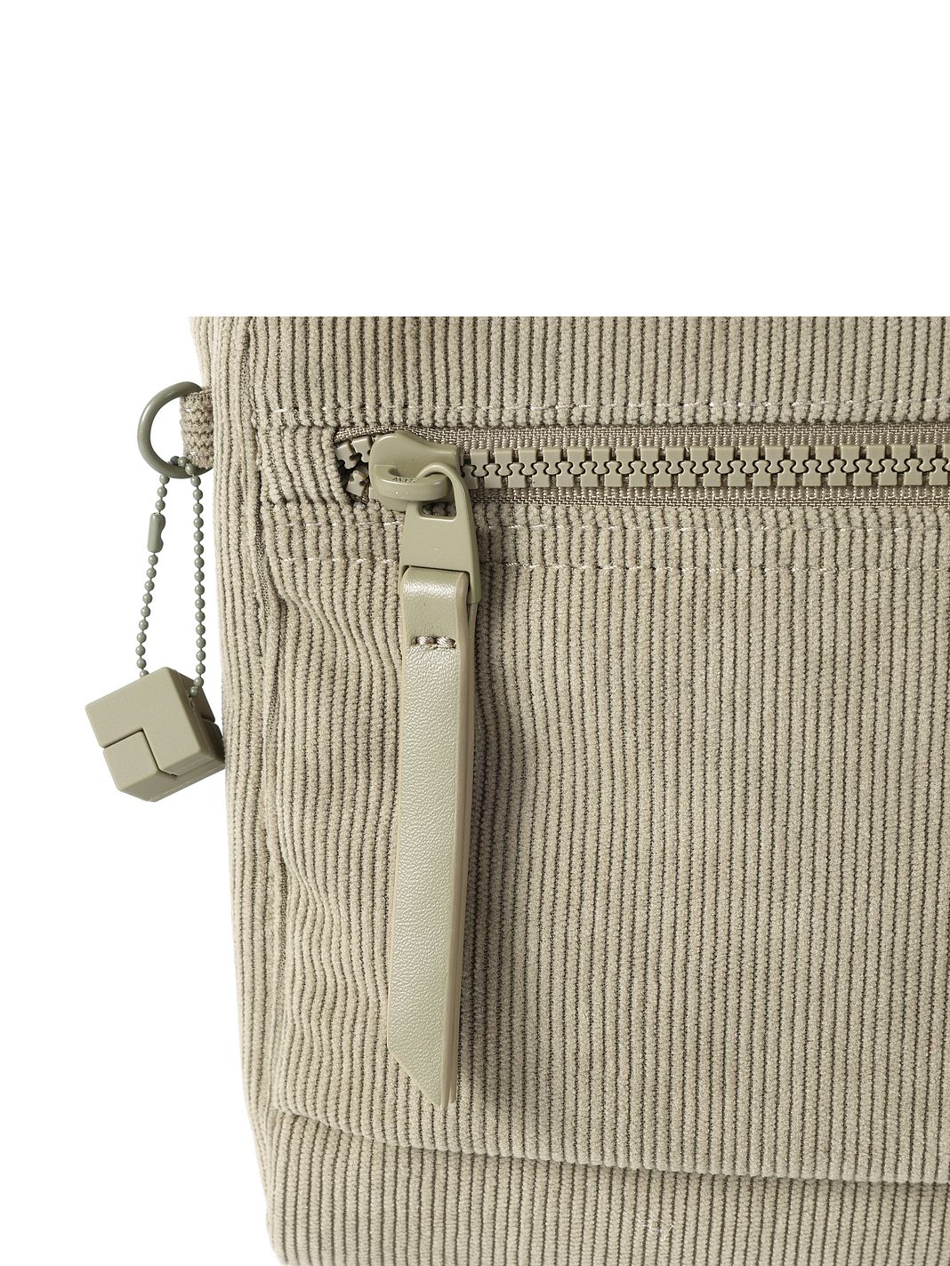 Hedgren Inner City Eye M Crossbody taske 29 cm Hedgren Inner City Eye M Crossbody taske 29 cm