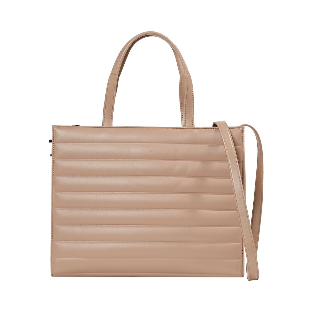 Calvin Klein Line Quilt Olkalaukku 38 cm Calvin Klein Line Quilt Olkalaukku 38 cm