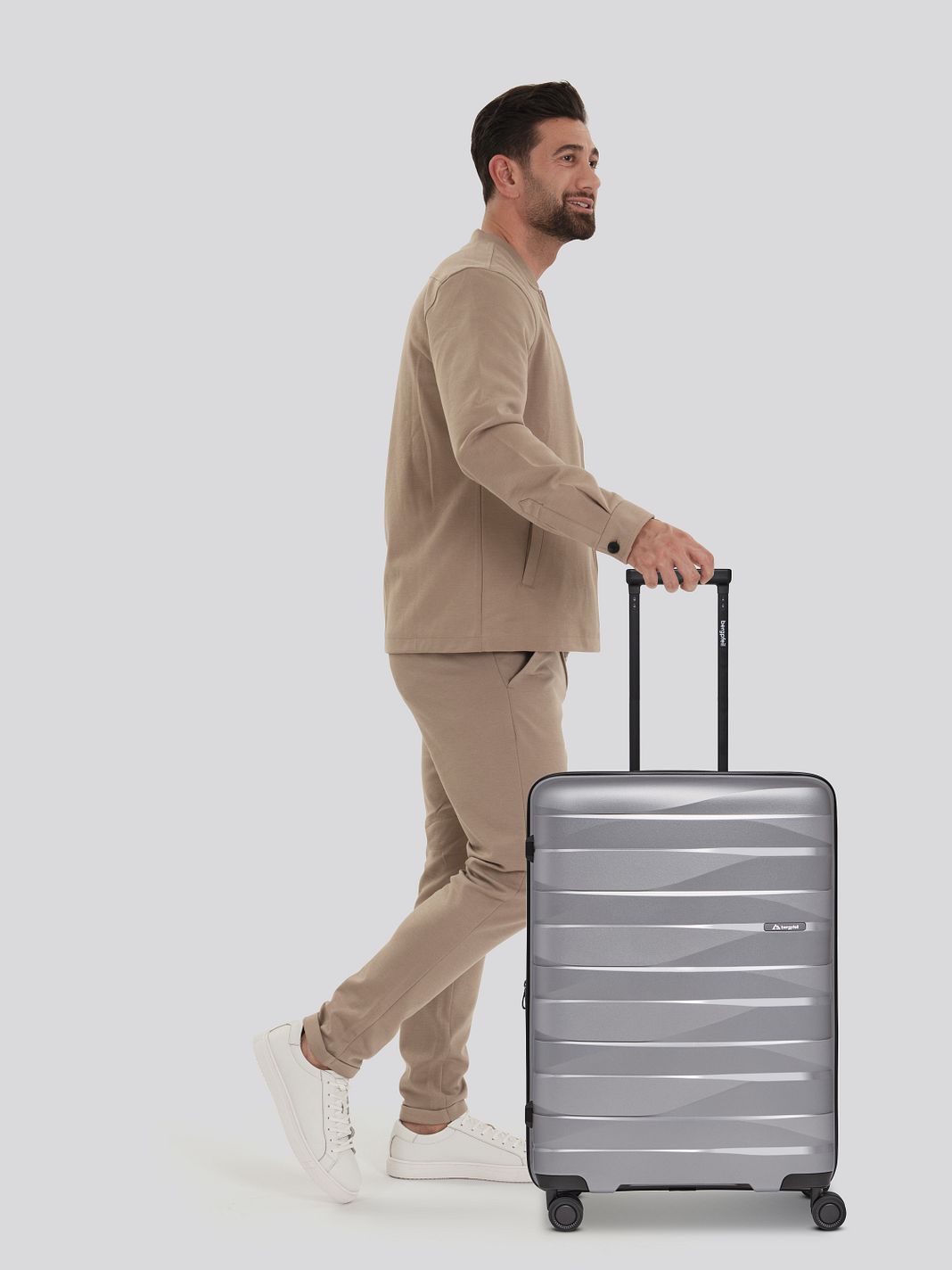 Bergpfeil Travel 4-hjulet Kuffert M 66 cm med ekspansion Bergpfeil Travel 4-hjulet Kuffert M 66 cm med ekspansion