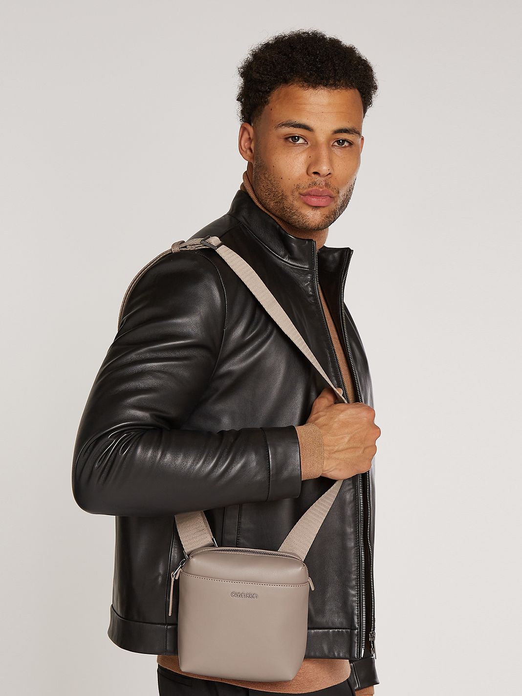 Calvin Klein Clean Essential Borsa a tracolla 15.5 cm Calvin Klein Clean Essential Borsa a tracolla 15.5 cm