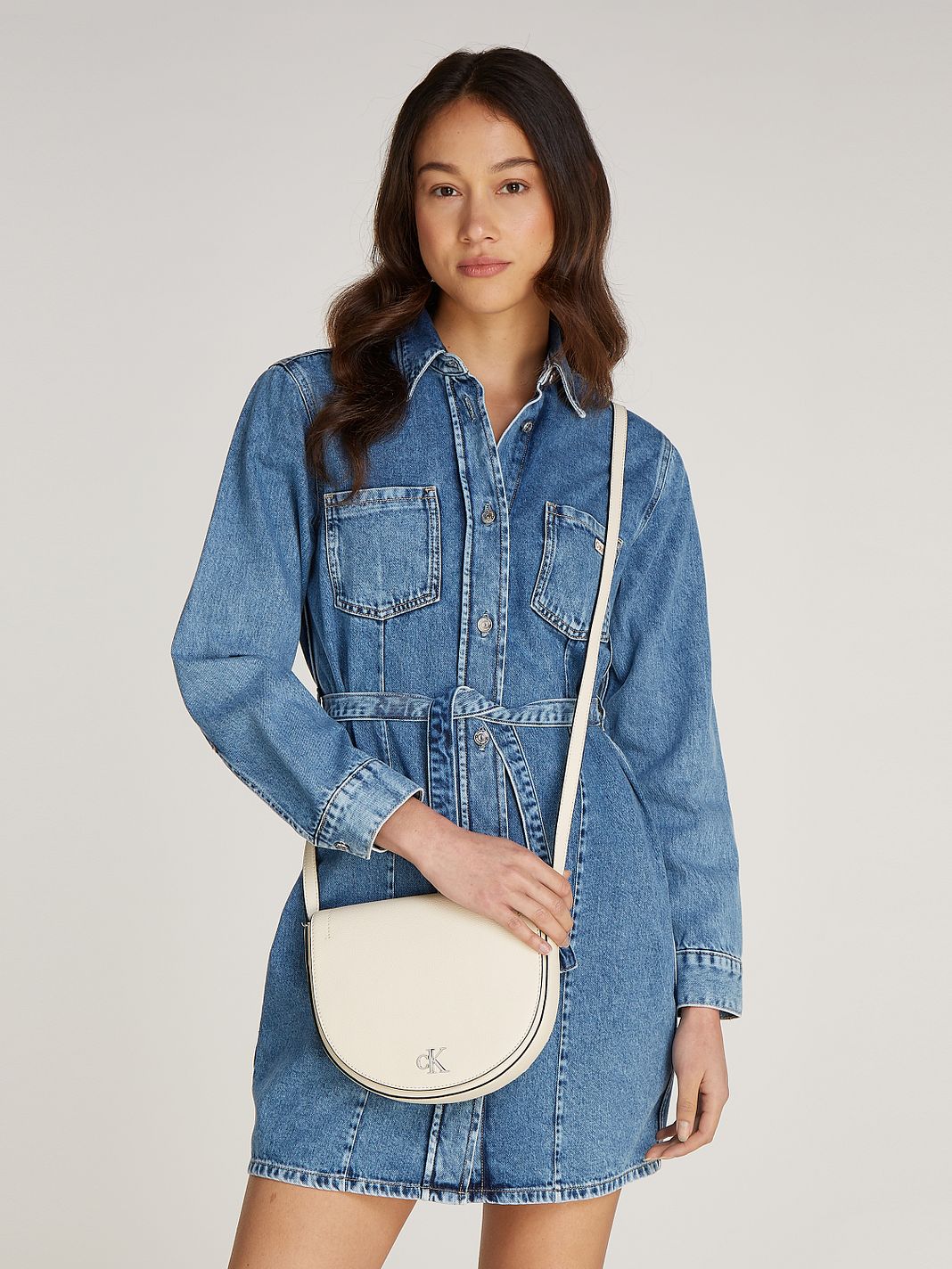 Calvin Klein Jeans Minimal Monogram Borsa a tracolla 22 cm Calvin Klein Jeans Minimal Monogram Borsa a tracolla 22 cm