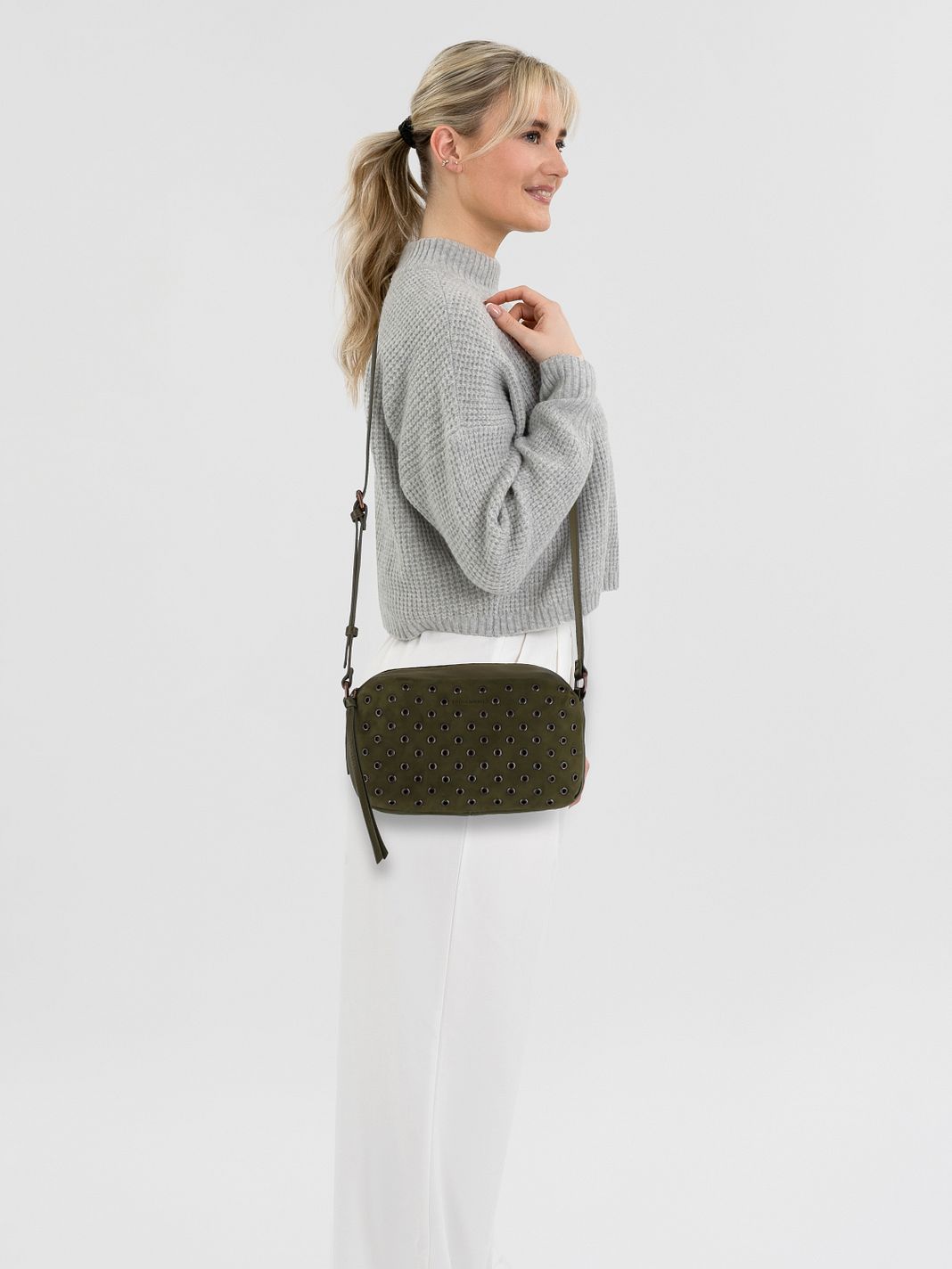 FredsBruder Hey You Rock Borsa a tracolla Vera Pelle 28 cm FredsBruder Hey You Rock Borsa a tracolla Vera Pelle 28 cm