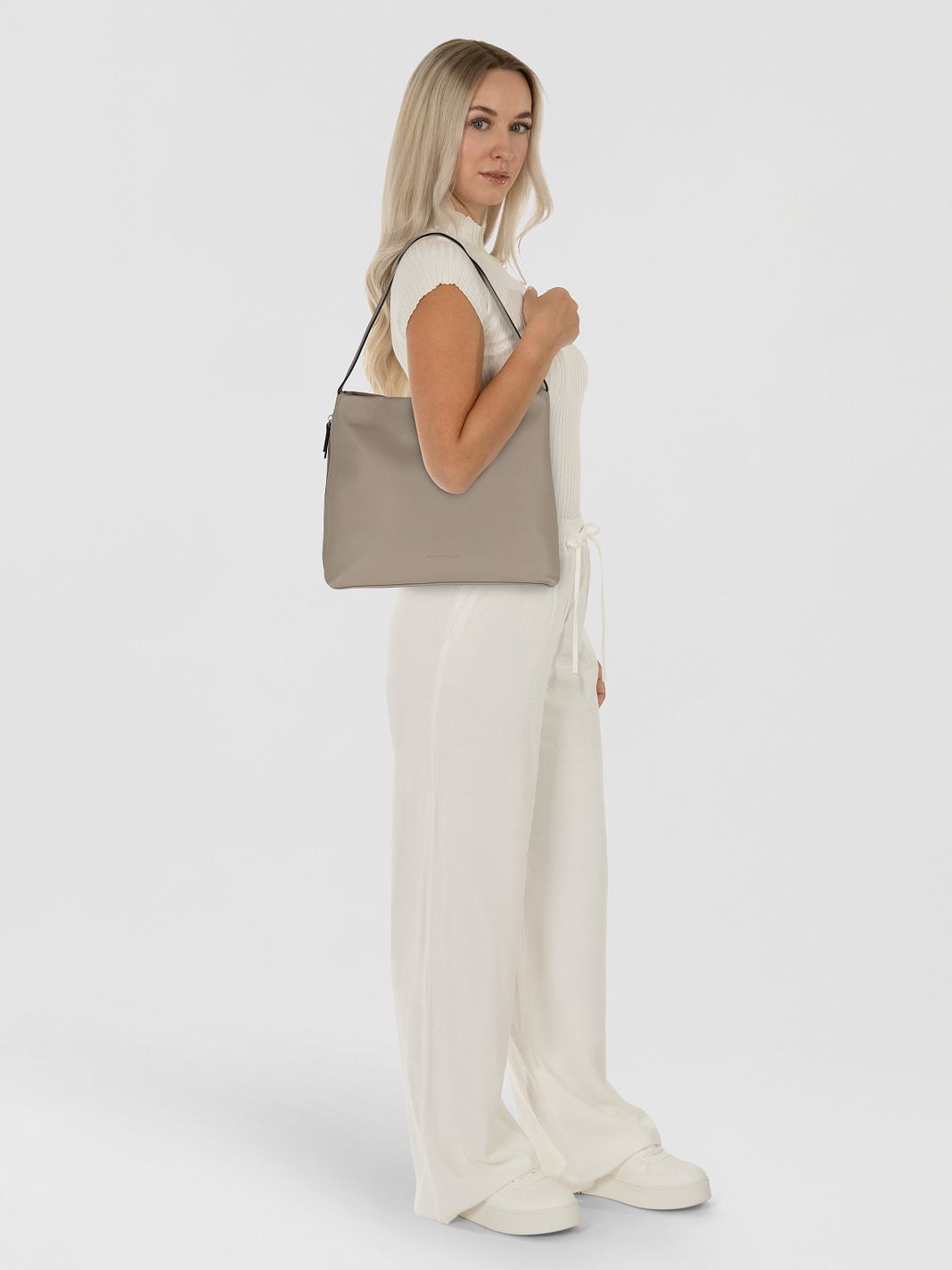 Tom Tailor Yuma Borsa a spalla 34 cm Tom Tailor Yuma Borsa a spalla 34 cm