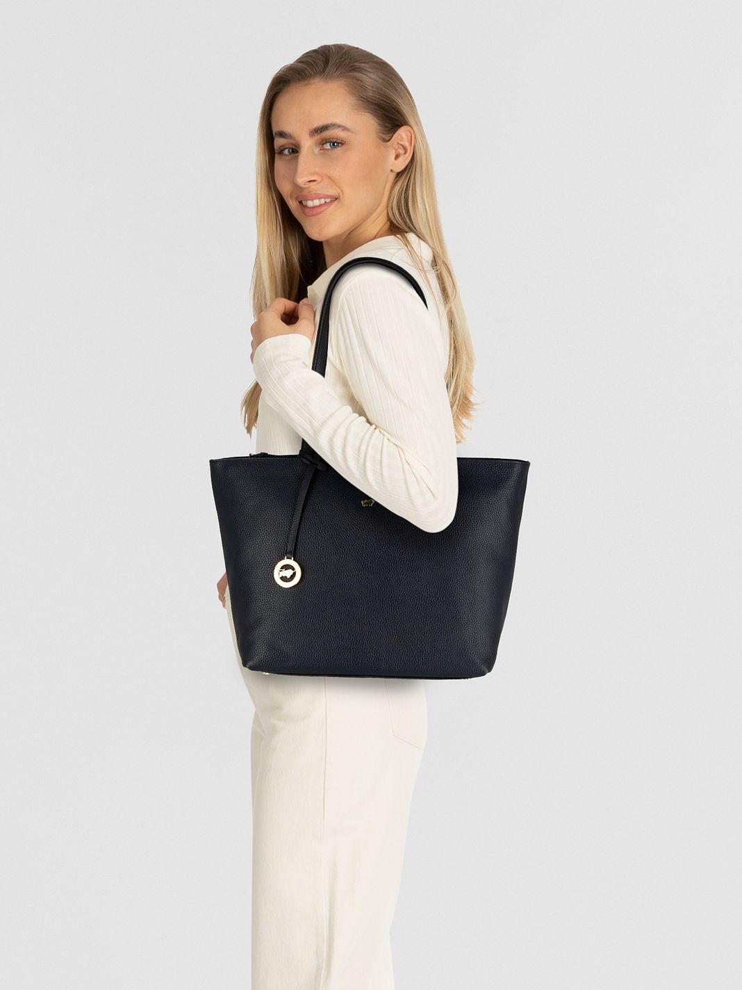 Braun Büffel Hanna Bolsa de compras Piel natural 43 cm Braun Büffel Hanna Bolsa de compras Piel natural 43 cm