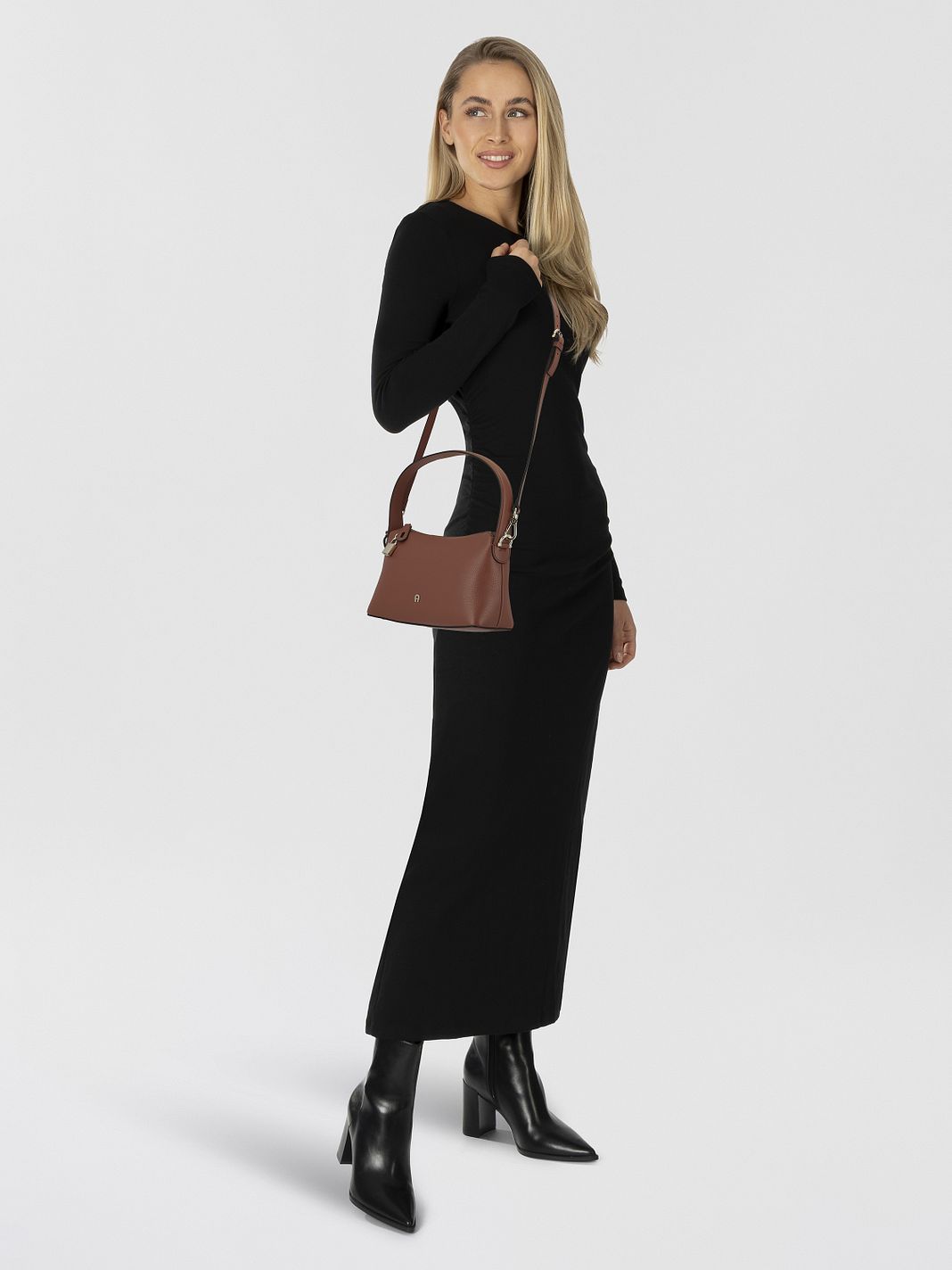 AIGNER Delia Borsa a spalla Vera Pelle 33 cm AIGNER Delia Borsa a spalla Vera Pelle 33 cm