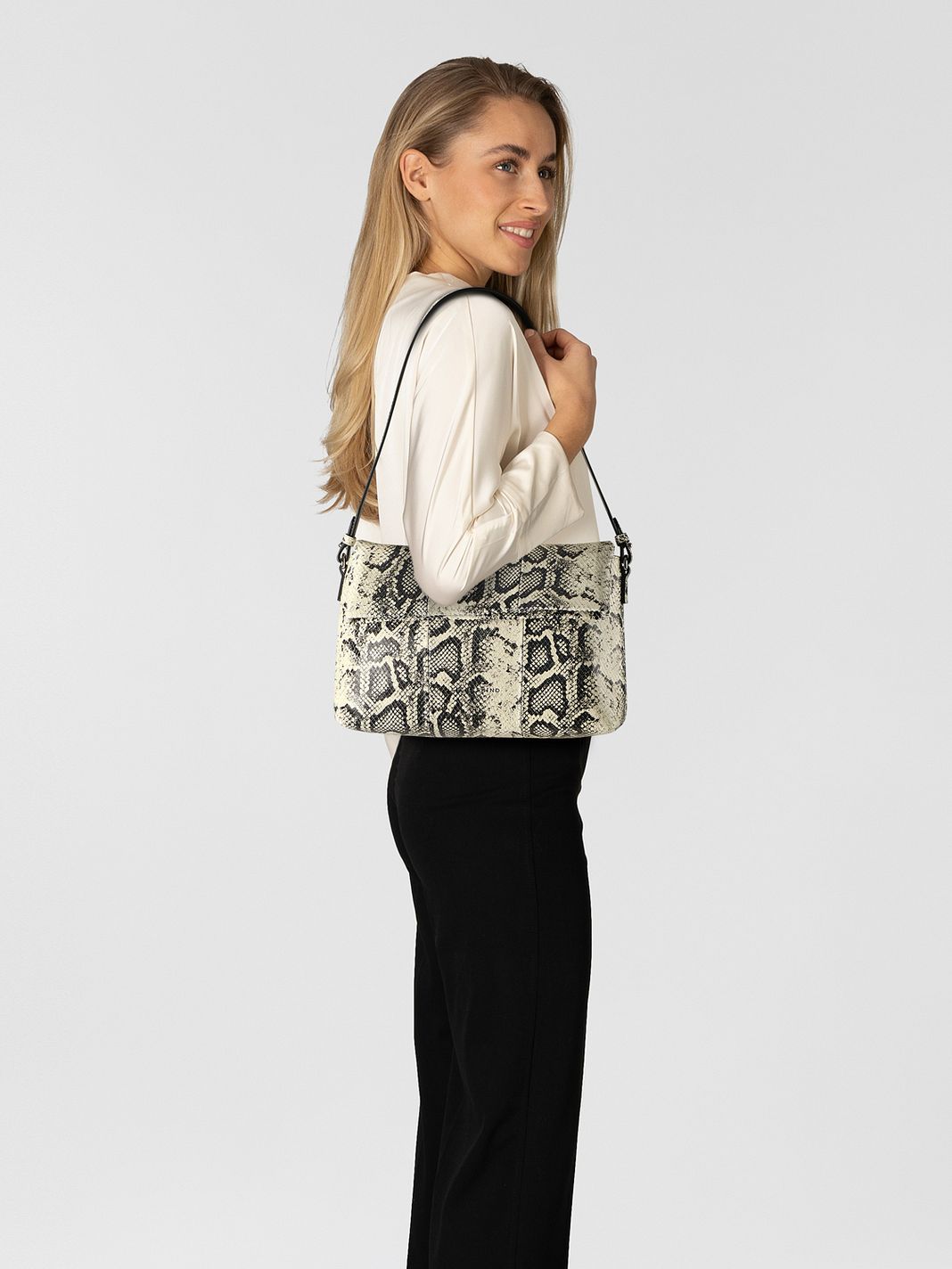 Liebeskind Sky II Borsa a spalla Vera Pelle 29 cm Liebeskind Sky II Borsa a spalla Vera Pelle 29 cm