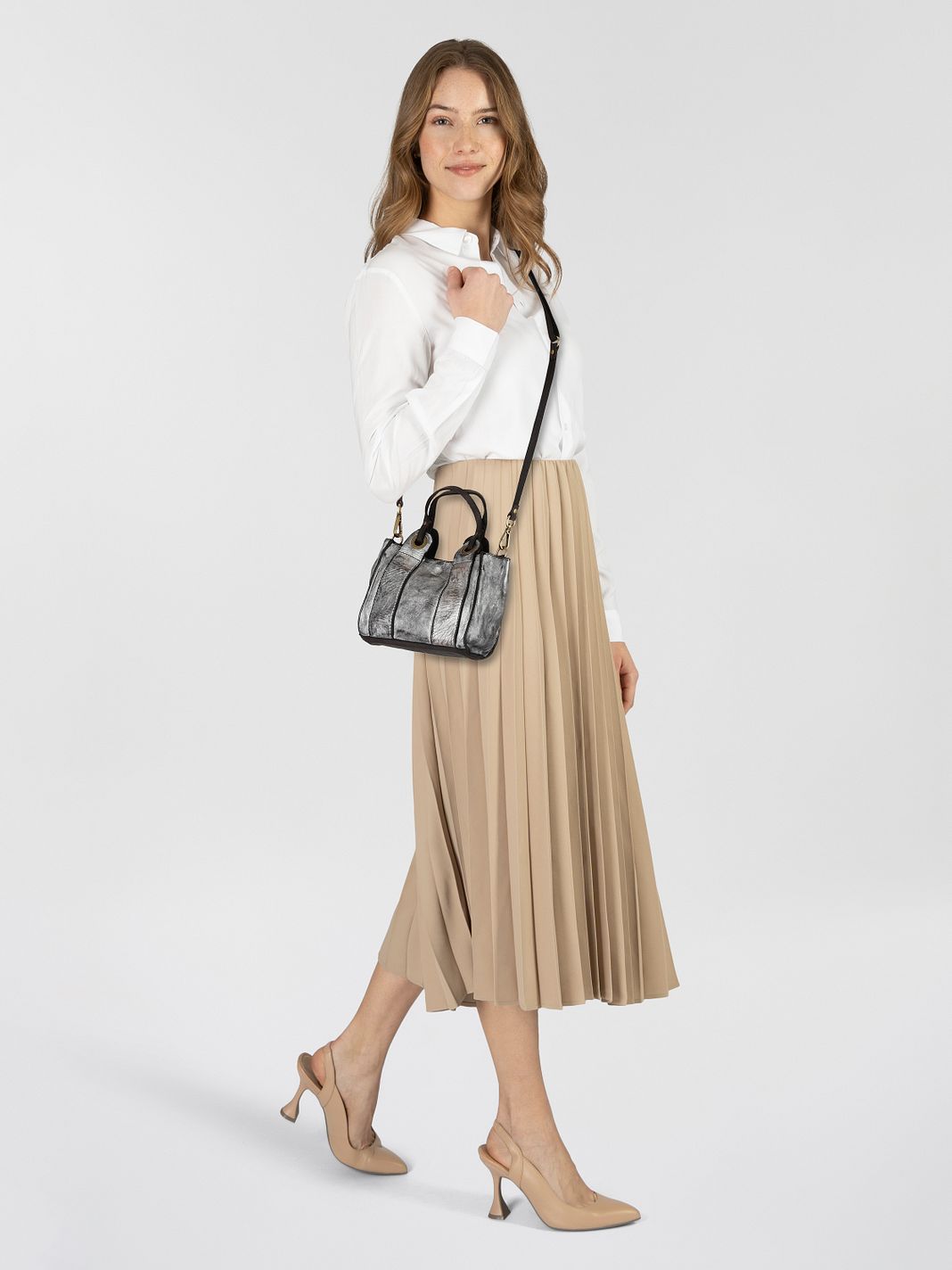 Campomaggi Hasni Mini borsa a mano Vera Pelle 17 cm