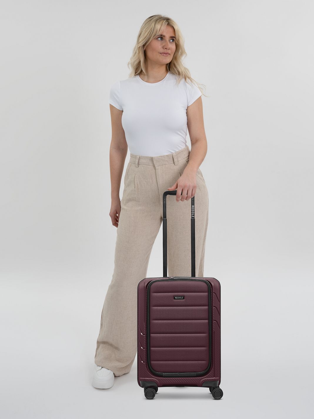 Redolz Essentials 17 Trolley cabina a 4 ruote da 55 cm con scomparto morbido per laptop Redolz Essentials 17 Trolley cabina a 4 ruote da 55 cm con scomparto morbido per laptop