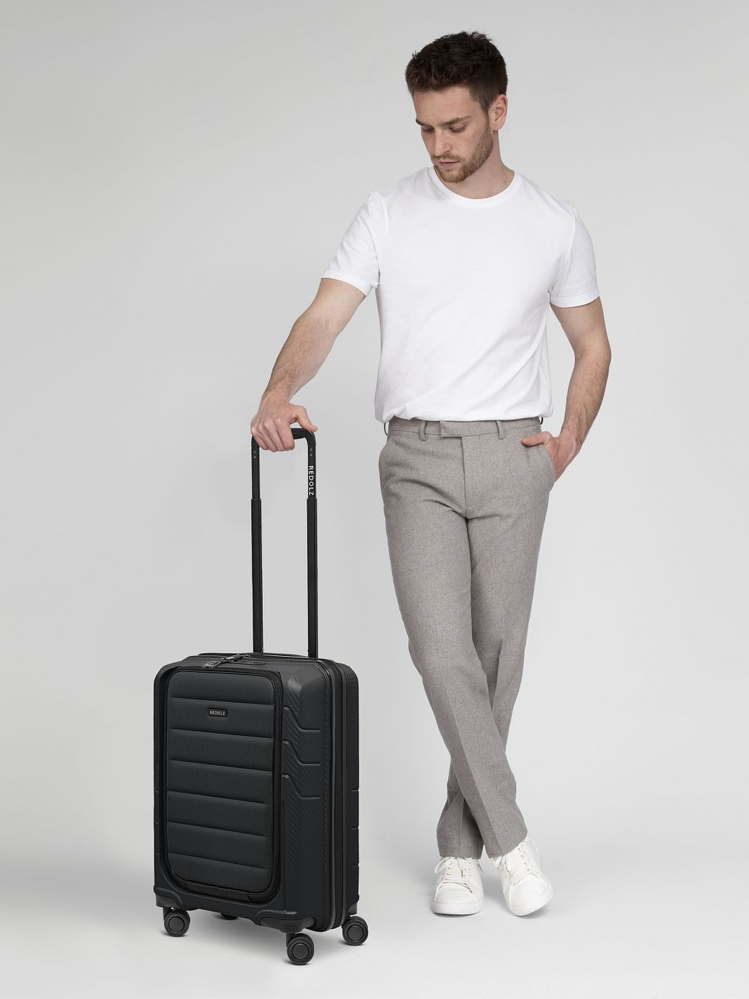 Redolz Essentials 17 Trolley cabina a 4 ruote da 55 cm con scomparto morbido per laptop Redolz Essentials 17 Trolley cabina a 4 ruote da 55 cm con scomparto morbido per laptop