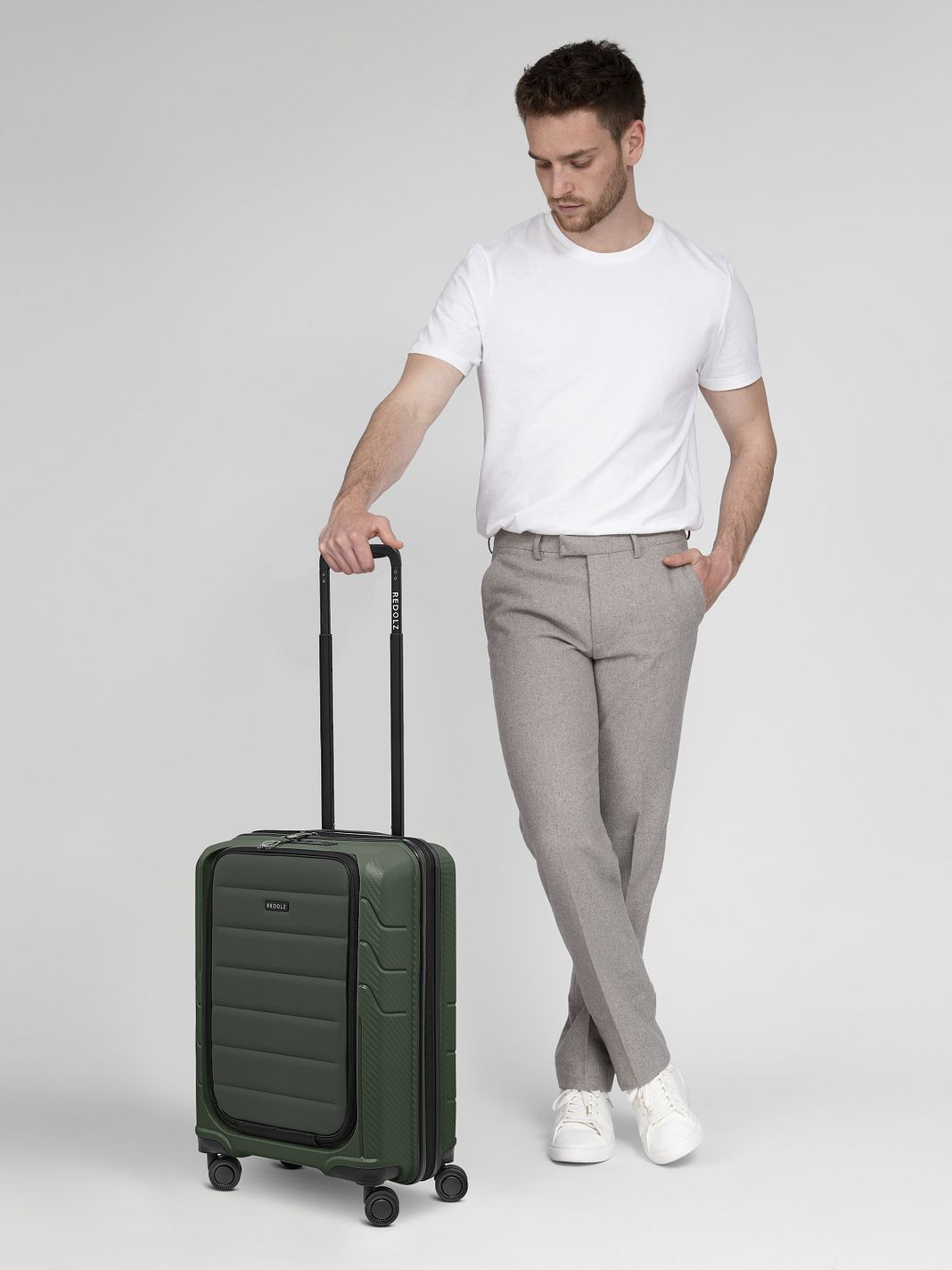 Redolz Essentials 17 Trolley cabina a 4 ruote da 55 cm con scomparto morbido per laptop Redolz Essentials 17 Trolley cabina a 4 ruote da 55 cm con scomparto morbido per laptop
