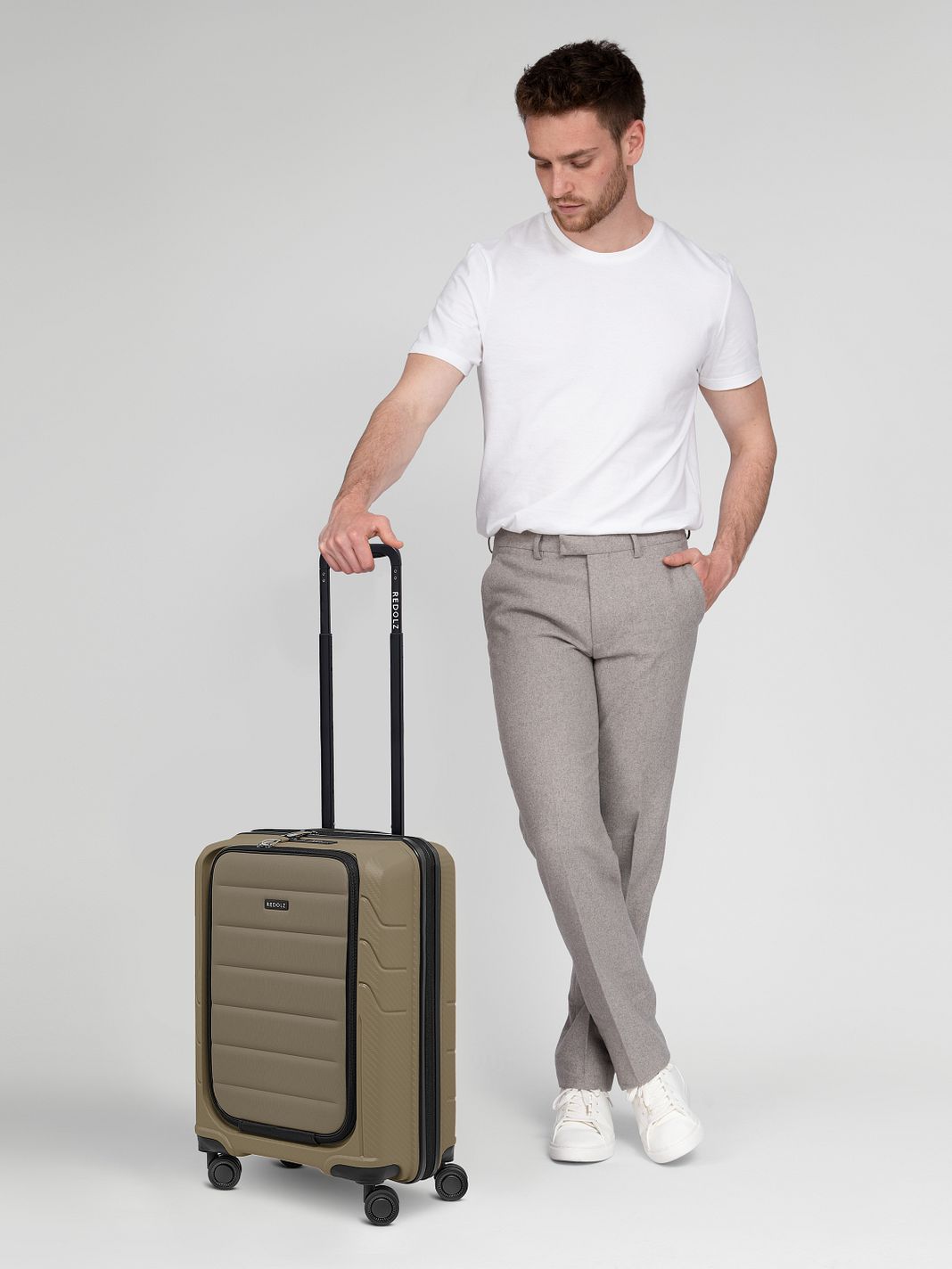 Redolz Essentials 17 Trolley cabina a 4 ruote da 55 cm con scomparto morbido per laptop Redolz Essentials 17 Trolley cabina a 4 ruote da 55 cm con scomparto morbido per laptop