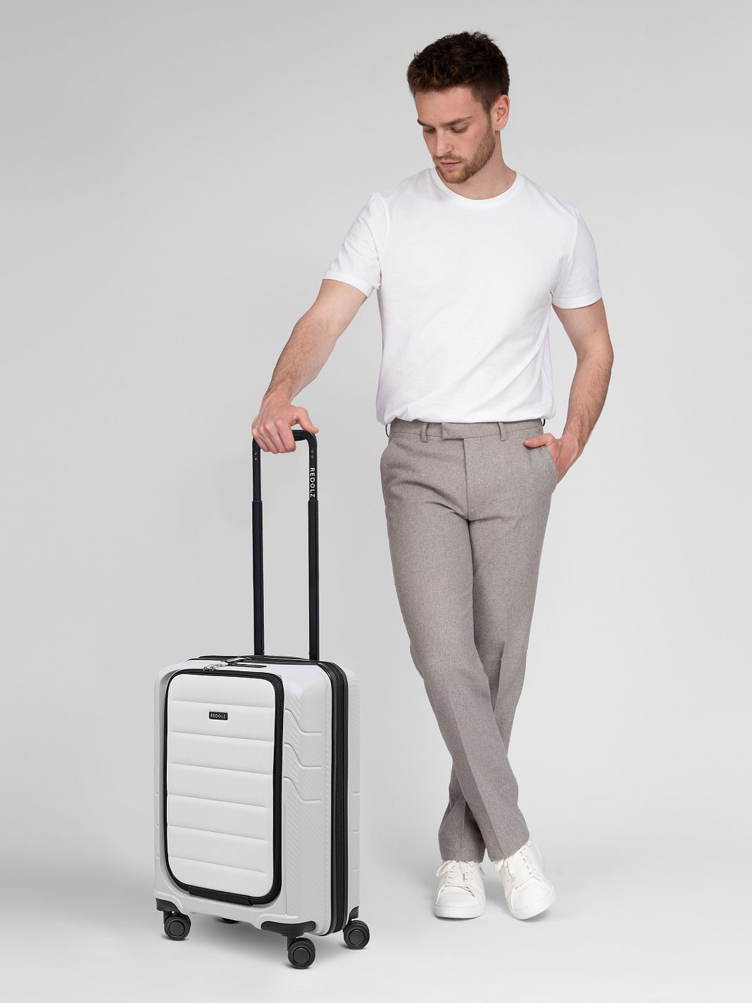 Redolz Essentials 17 Trolley cabina a 4 ruote da 55 cm con scomparto morbido per laptop Redolz Essentials 17 Trolley cabina a 4 ruote da 55 cm con scomparto morbido per laptop