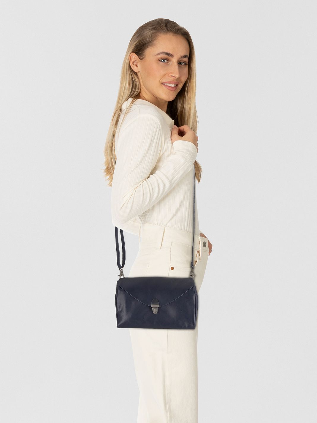 Harold's Fold Crossbody-laukku Nahka 20 cm Harold's Fold Crossbody-laukku Nahka 20 cm