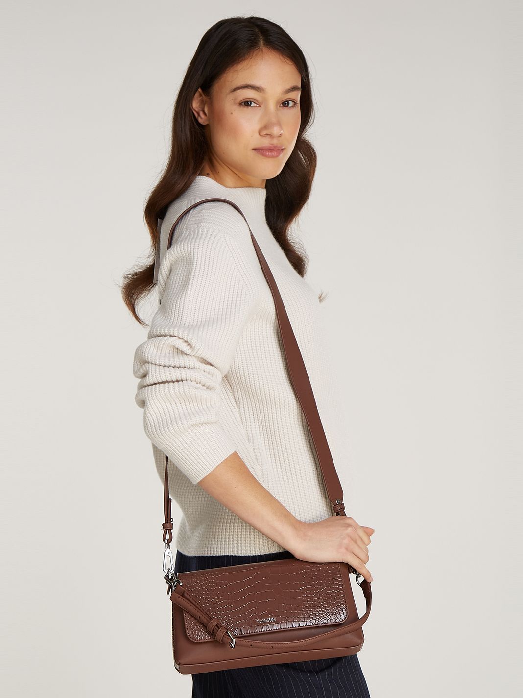 Calvin Klein CK Must Olkalaukku 26.5 cm