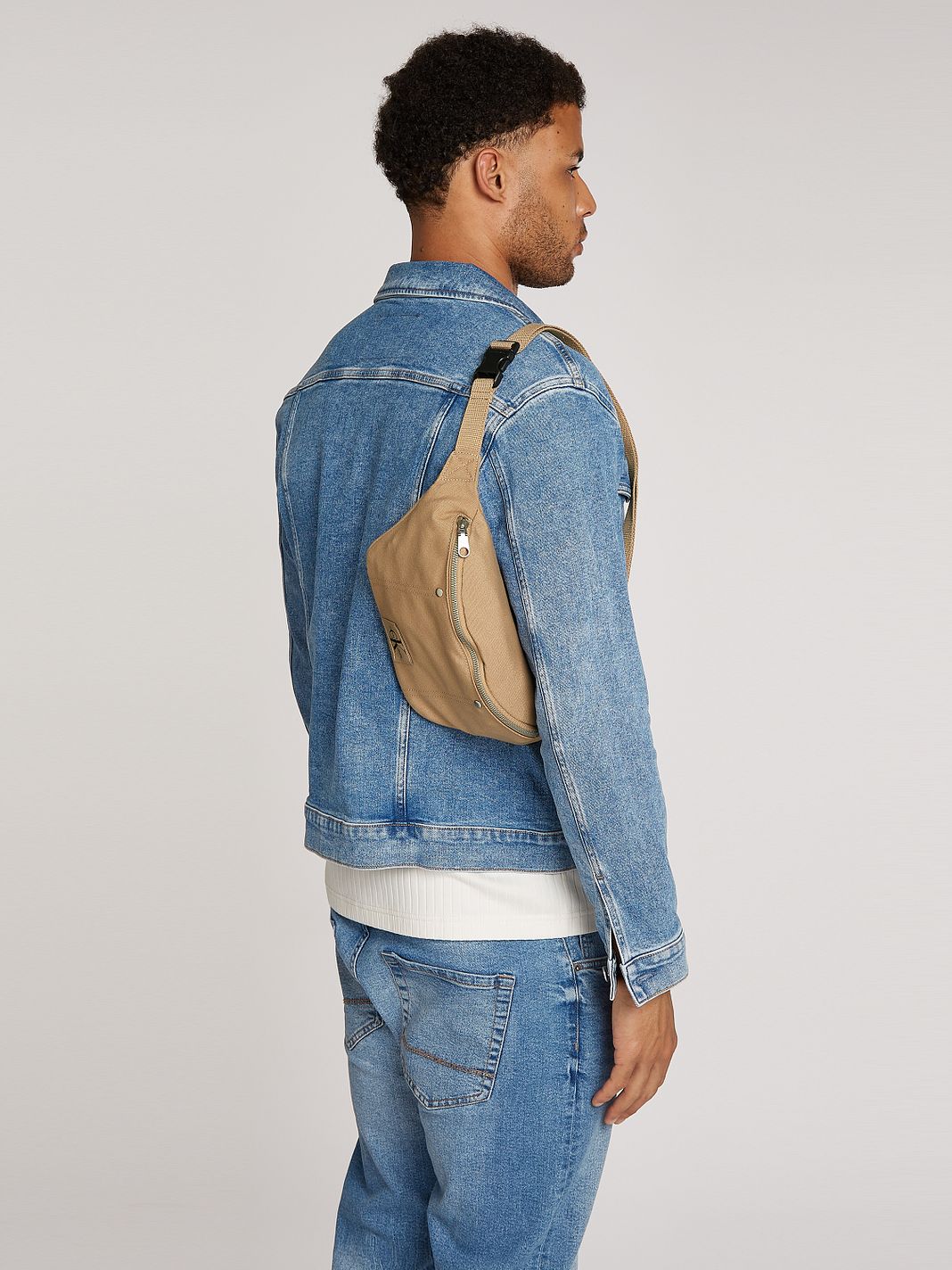 Calvin Klein Jeans Sport Essentials Bæltetaske 30 cm Calvin Klein Jeans Sport Essentials Bæltetaske 30 cm