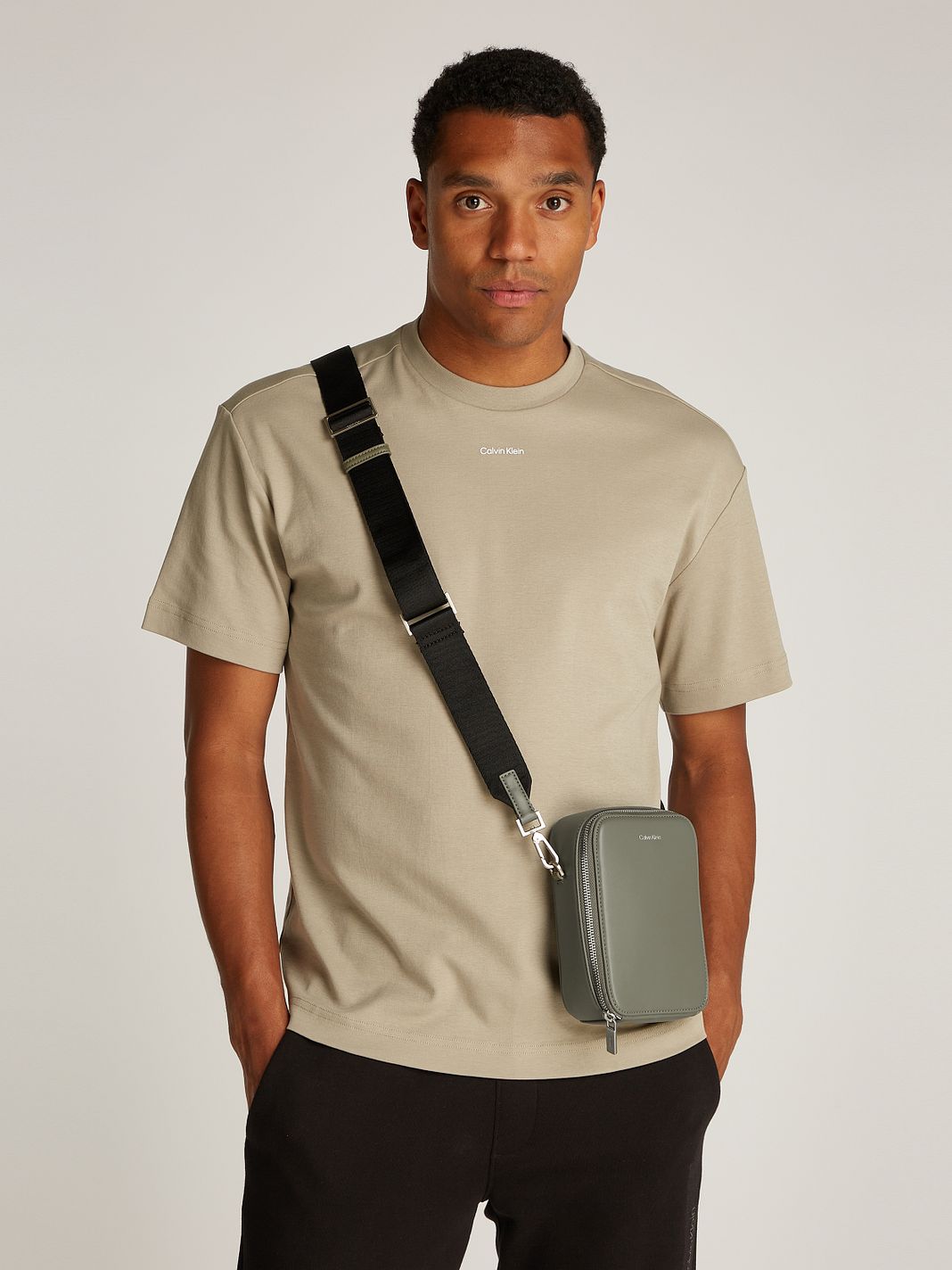 Calvin Klein CK Sleek Bolso bandolera 13 cm Calvin Klein CK Sleek Bolso bandolera 13 cm