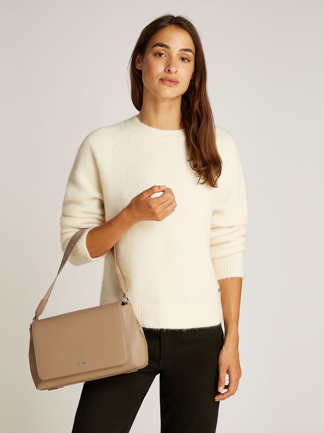 Calvin Klein CK Must Borsa a spalla 30 cm Calvin Klein CK Must Borsa a spalla 30 cm