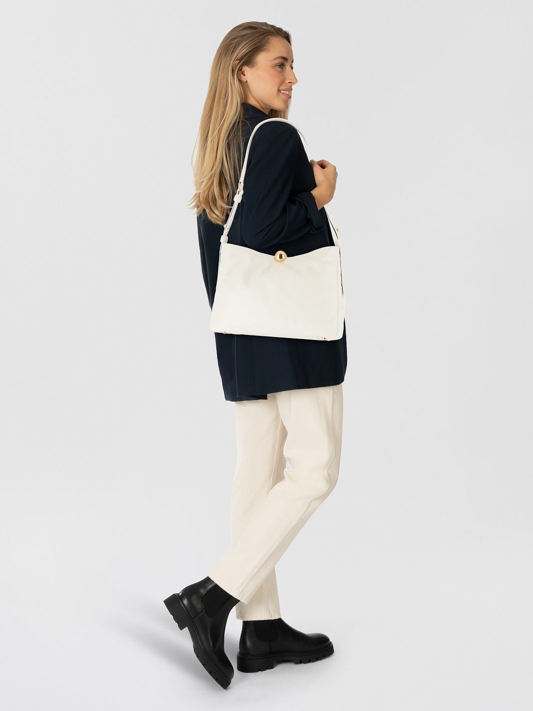 Furla Sfera Soft Borsa a spalla M Vera Pelle 30 cm Furla Sfera Soft Borsa a spalla M Vera Pelle 30 cm