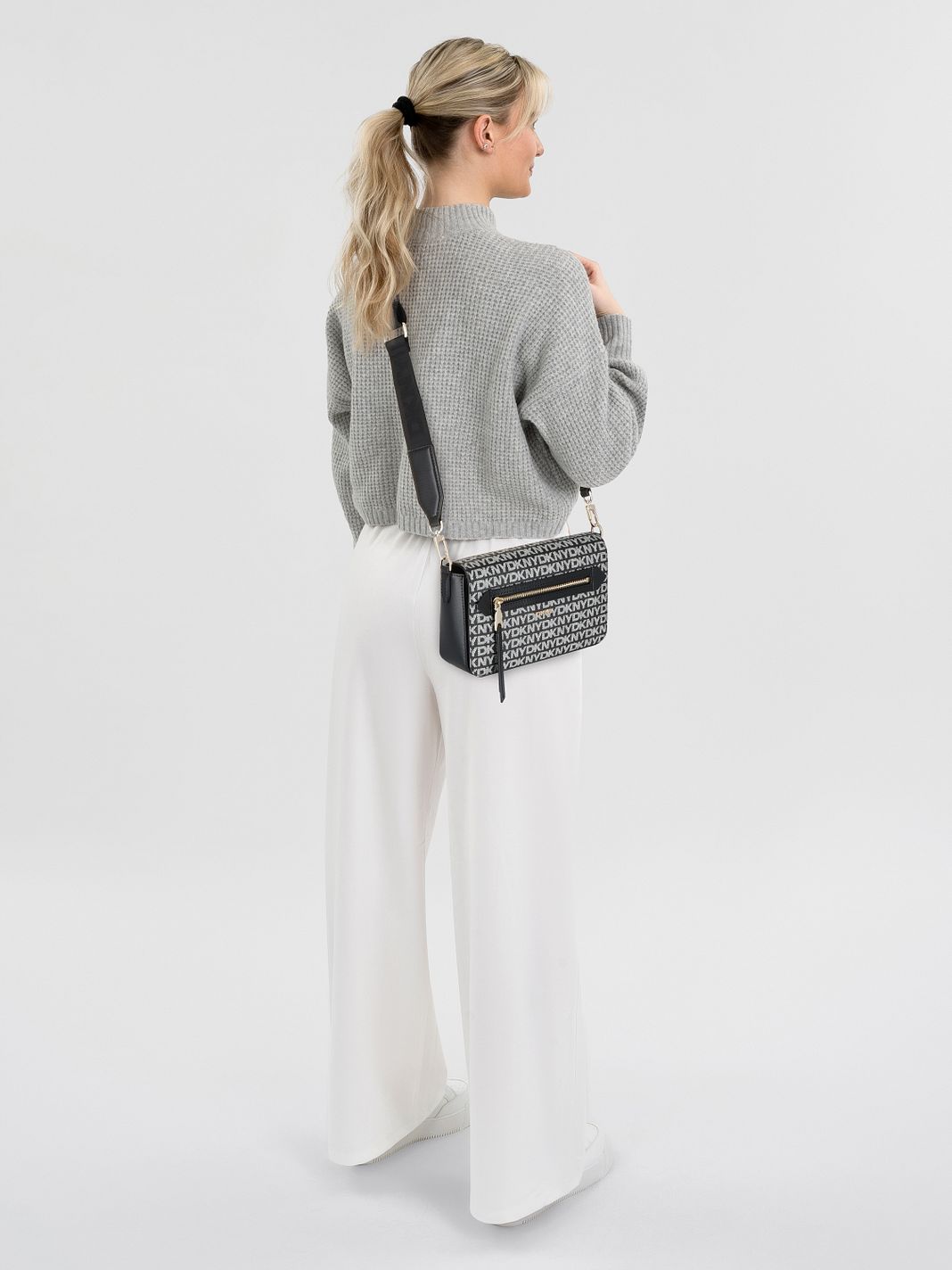 DKNY Bryant Ave Borsa a tracolla 22 cm DKNY Bryant Ave Borsa a tracolla 22 cm
